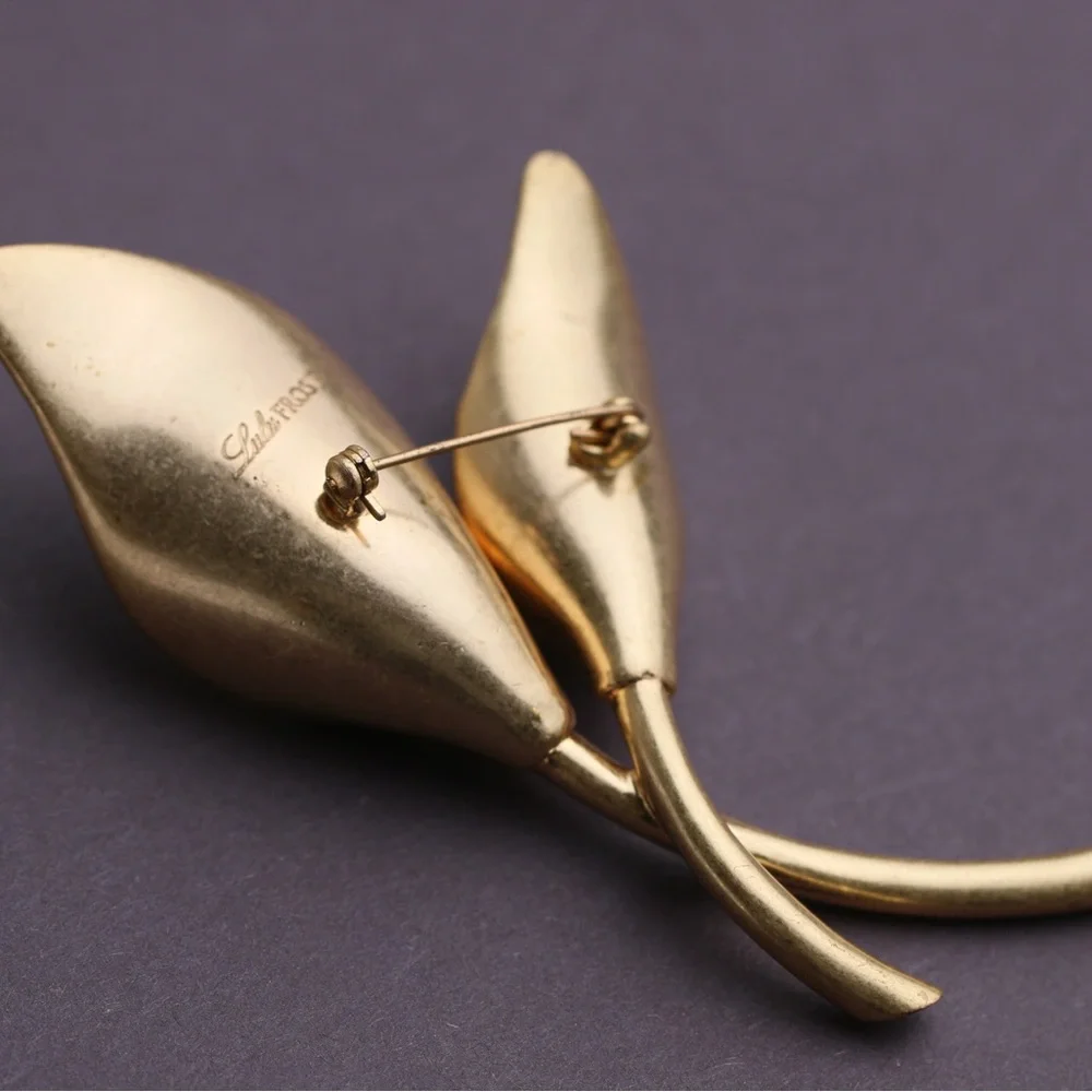 Lulu Forest Leaf Pin